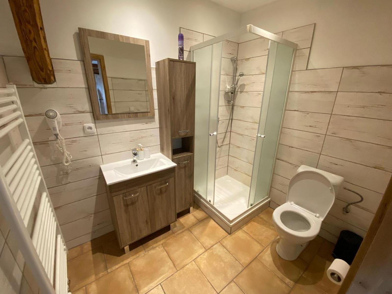 Apartman Na Statku Cerveny Kostelec Luaran gambar
