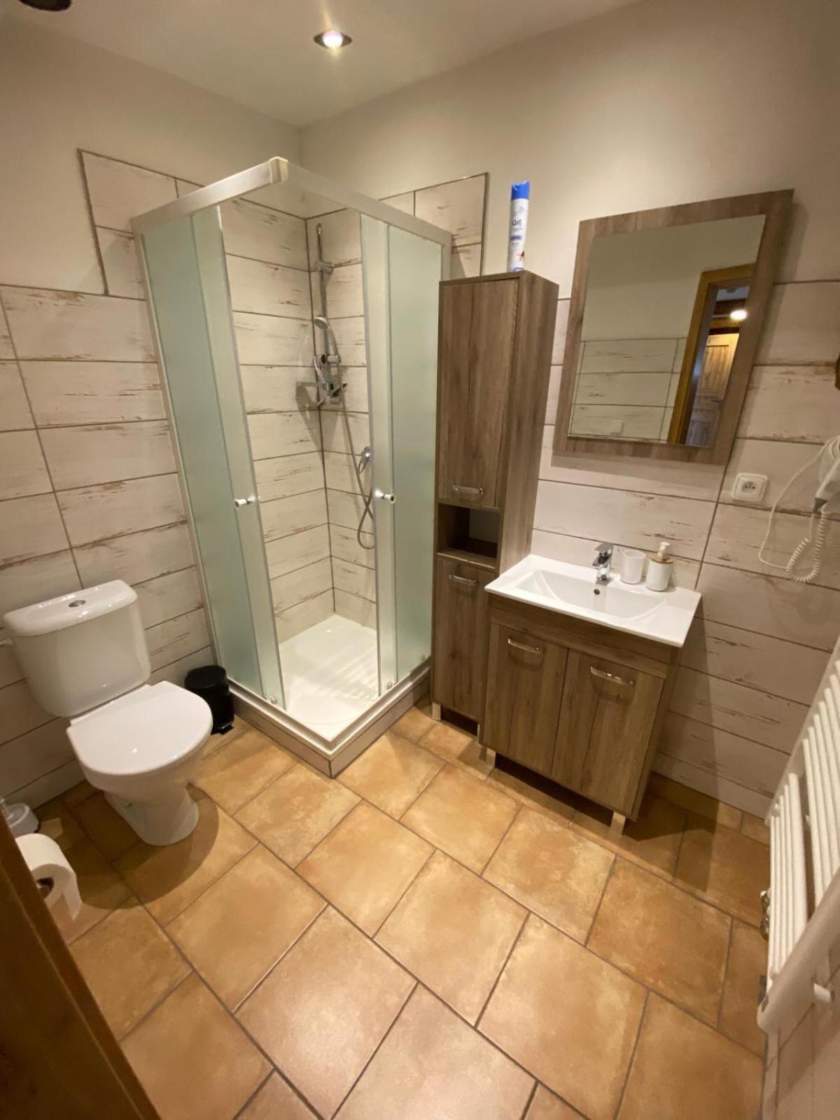 Apartman Na Statku Cerveny Kostelec Luaran gambar